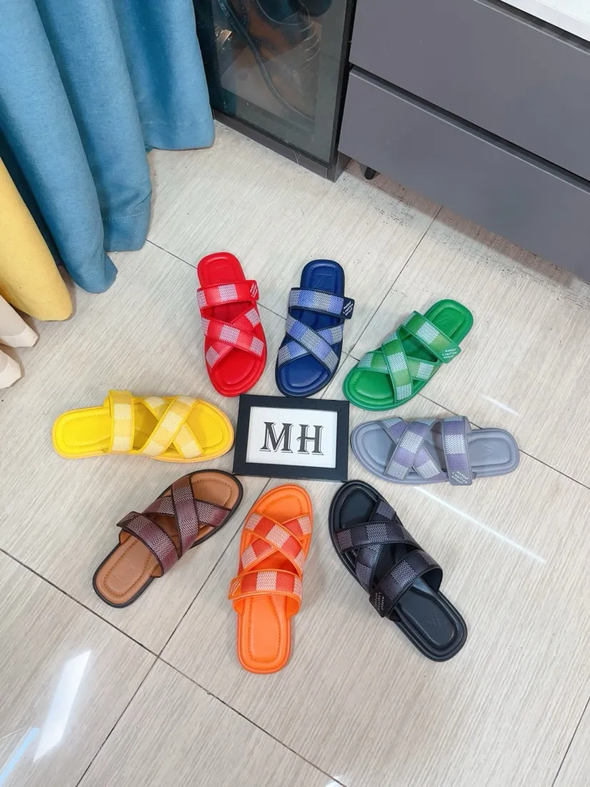 Men's shoes 💰380🌹🌹 (lv-Louis Vuitton) New men's slippers, high-end boutique, exquisite embossed logo decoration on the upper, fine workmanship, super soft soles, casual, loose and comfortable, a must-have in summer! \nsize：38-44